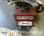 Lot: 15-3-6059: (1) Coats 5060AX Rim clamp tire changer 