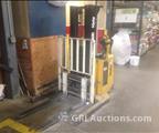 Lot: 15-3-7251: (1) Yale MSW040SEN24TE072 Walkie Stacker 
