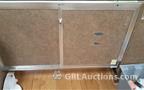 Lot: 15-3-7693: (1) Jewelry Display Case Jewerly  Cases 
