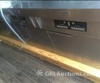 Lot: 15-3-7639: (1) Fry Master 3 Bay Deep Fryer (1) Hardt Zone Hot Deli Case 