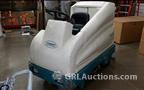 Lot: 15-3-8179: (1) Tennant 7200 Ride on Floor Scrubber/Sweeper 