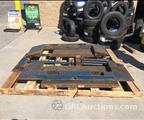 Lot: 15-3-10697: (1) Challenger 10,000 # Pad Lift 